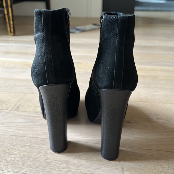 Black suede platform zipper booties 7.5 - Picture 4 of 7